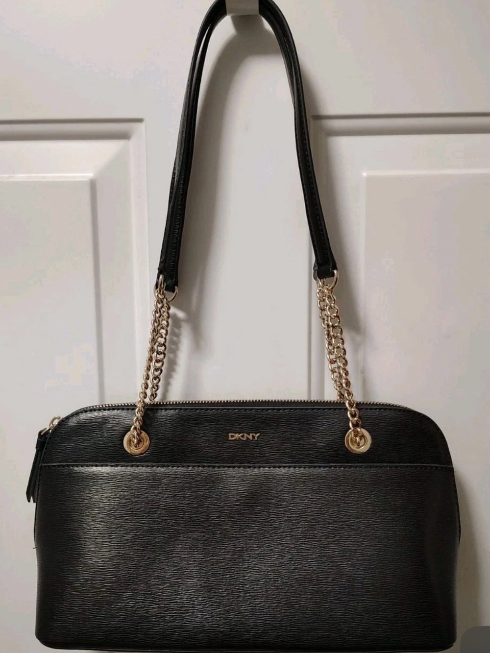 DKNY Black Leather Chain-Detail Shoulder Bag